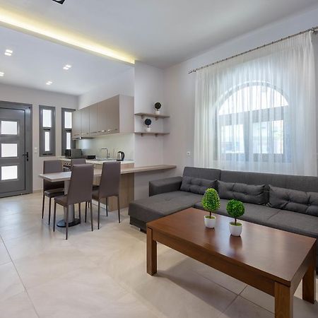 Lardos Luxury Apartments Bagian luar foto